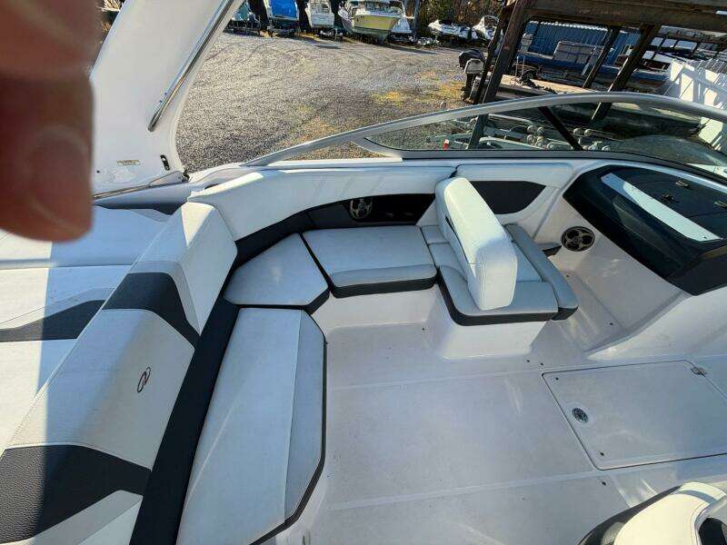 20ft Regal Yacht For Sale