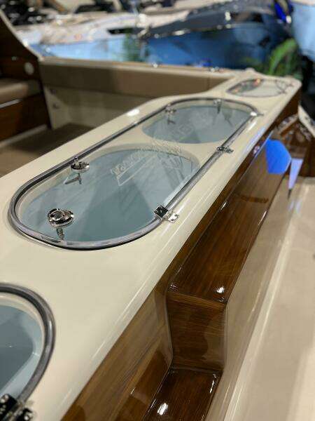 43ft Front Runner Yacht For Sale