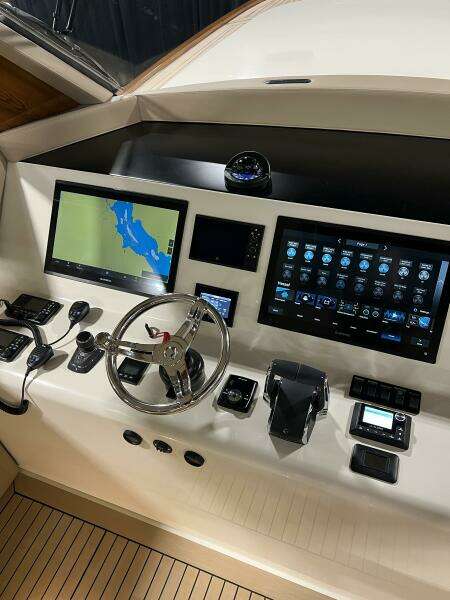 43ft Front Runner Yacht For Sale