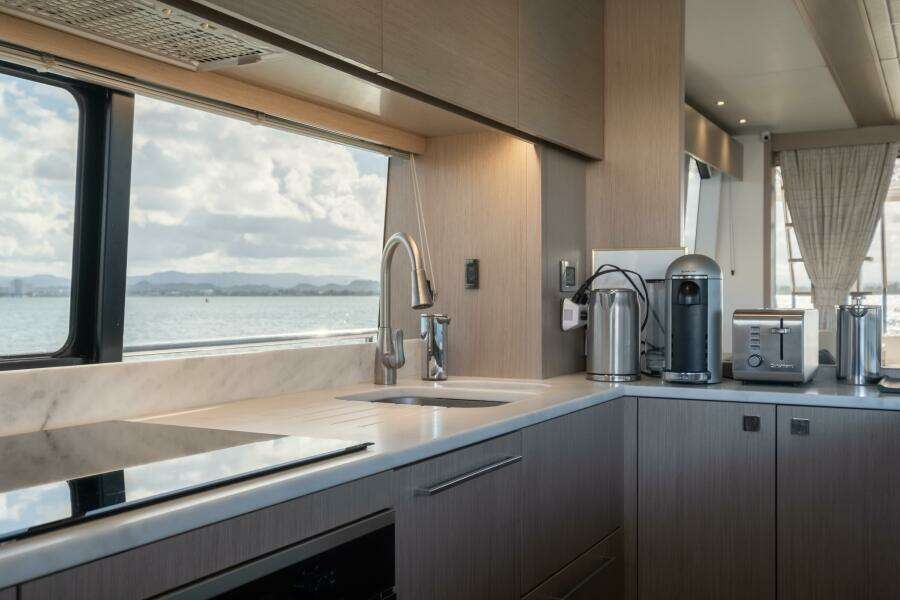 Chinonino 76ft Sunseeker Yacht For Sale