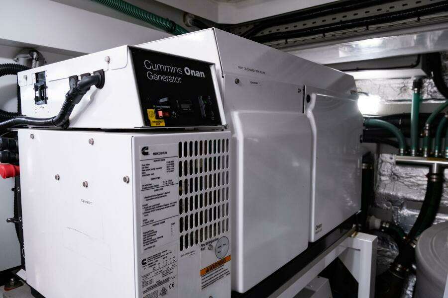 Chinonino 76ft Sunseeker Yacht For Sale