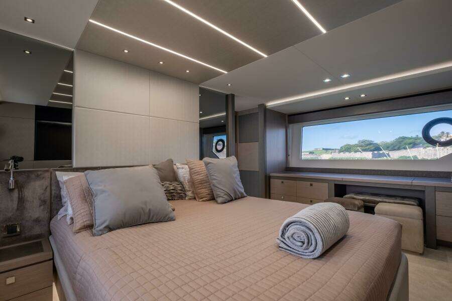 Chinonino 76ft Sunseeker Yacht For Sale