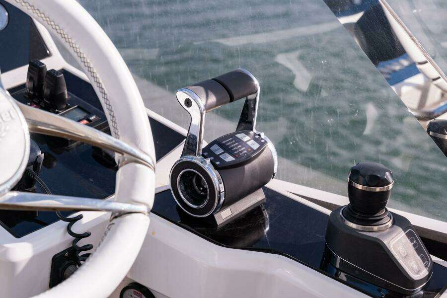 Chinonino 76ft Sunseeker Yacht For Sale