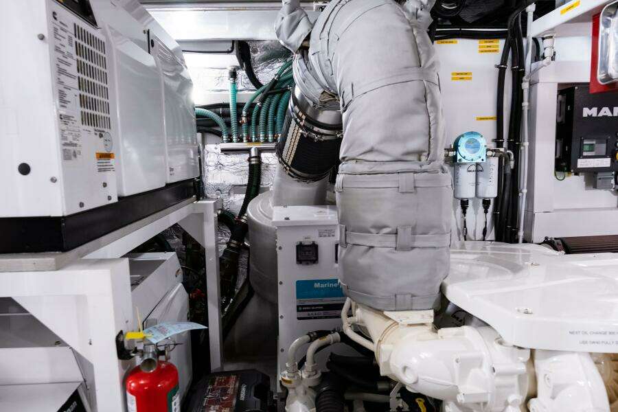 Chinonino 76ft Sunseeker Yacht For Sale