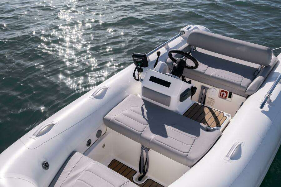 Chinonino 76ft Sunseeker Yacht For Sale