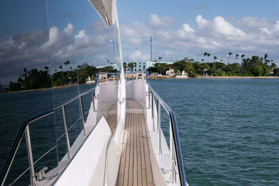 Chinonino 76ft Sunseeker Yacht For Sale