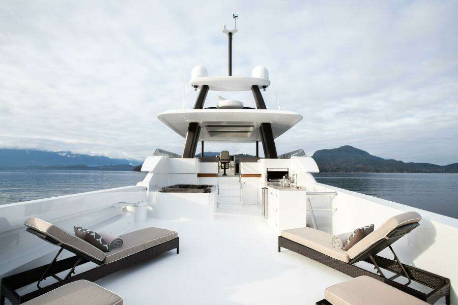 CRESCENT LADY 117ft Crescent Yacht For Sale