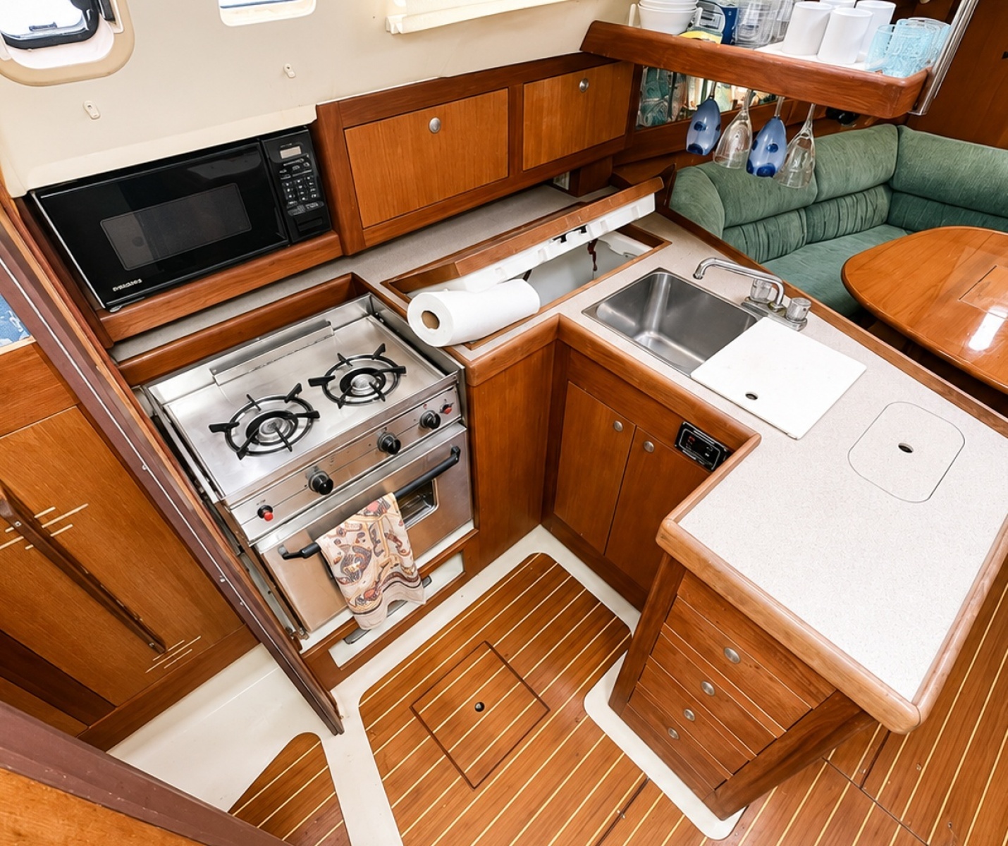Celtic Knots 34ft Hunter Yacht For Sale