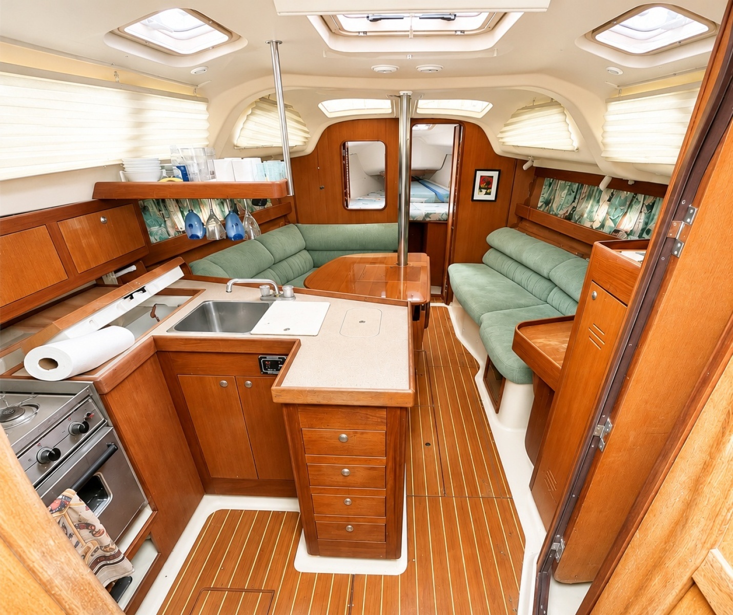 Celtic Knots 34ft Hunter Yacht For Sale