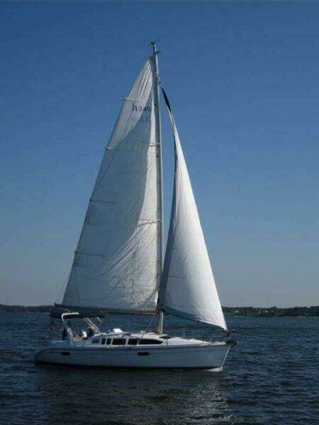 Celtic Knots 34ft Hunter Yacht For Sale