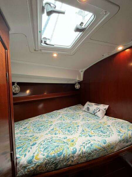 42ft Beneteau Yacht For Sale