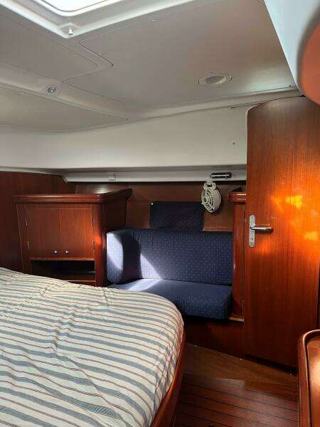 42ft Beneteau Yacht For Sale