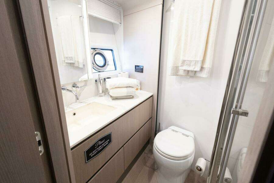 Rho Boat 72ft Azimut Yacht For Sale