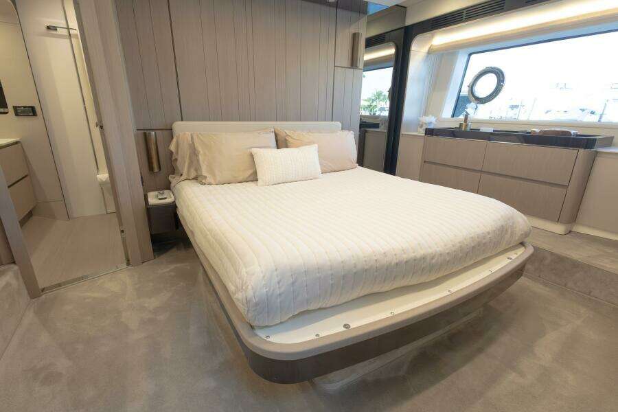 Rho Boat 72ft Azimut Yacht For Sale