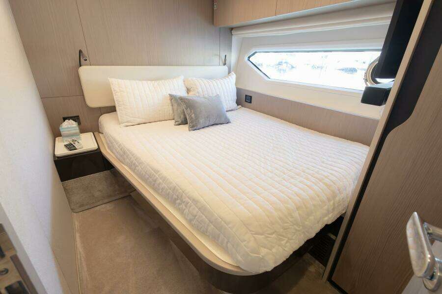 Rho Boat 72ft Azimut Yacht For Sale