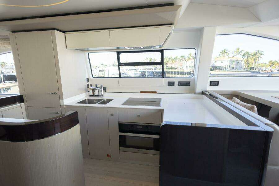 Rho Boat 72ft Azimut Yacht For Sale