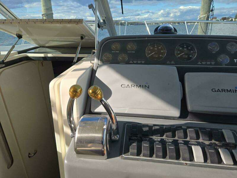 SLAINTE 29ft Tiara Yachts Yacht For Sale