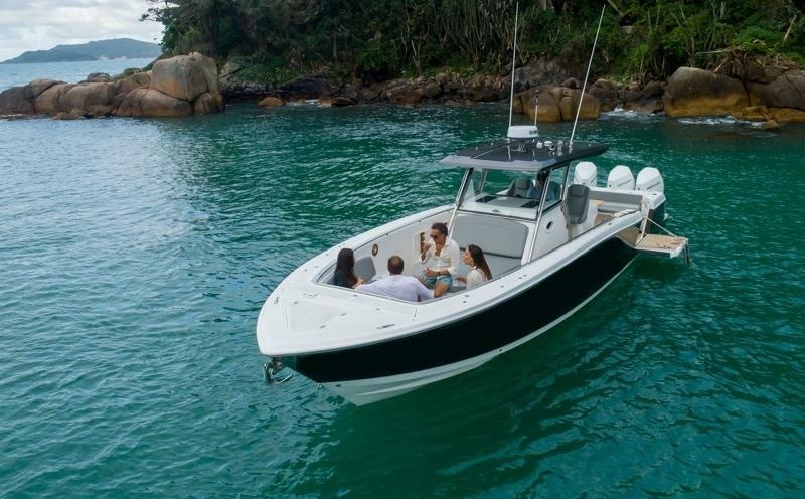 2025 Fishing Raptor 390 Solarium