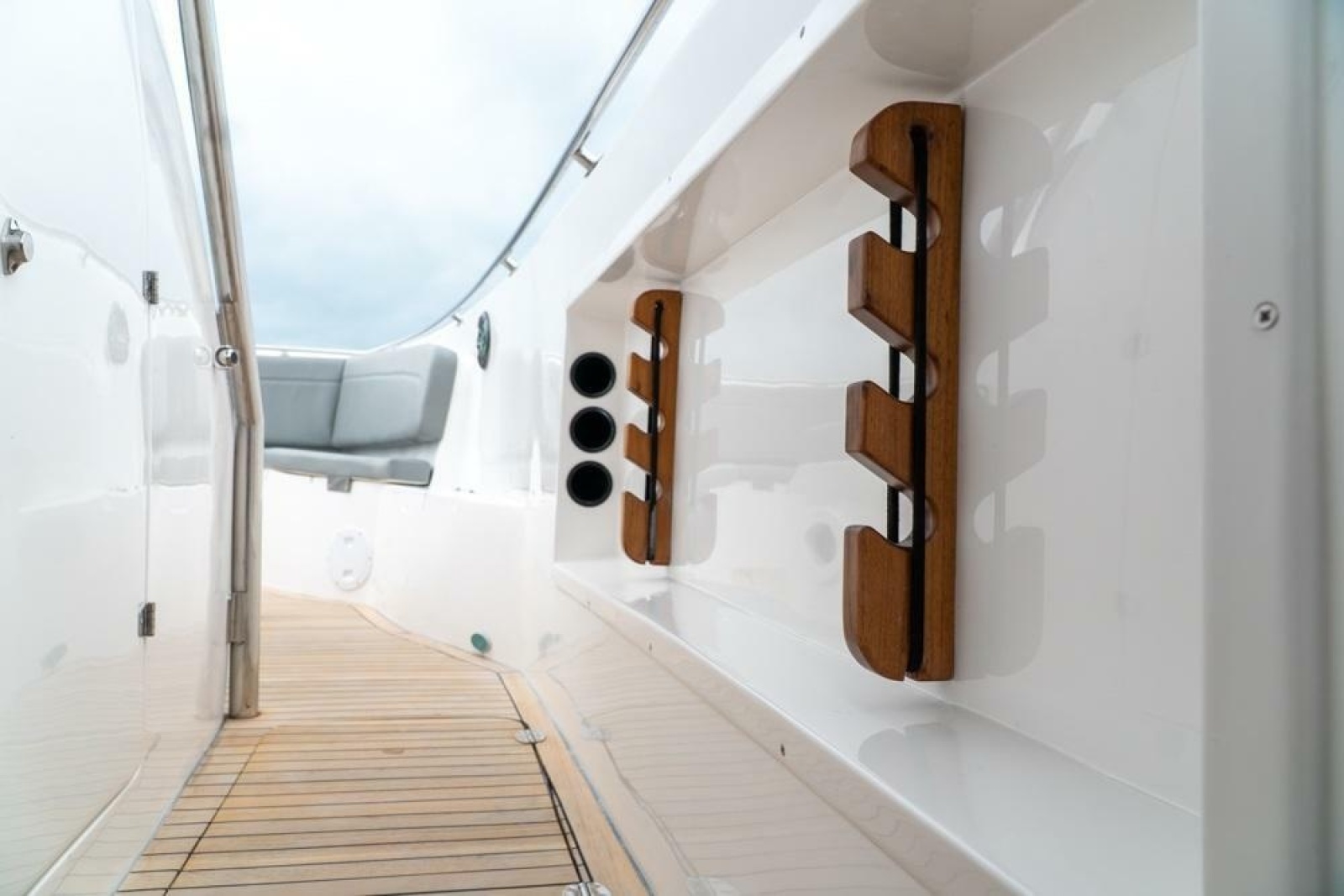 2025 Fishing Raptor 390 Solarium