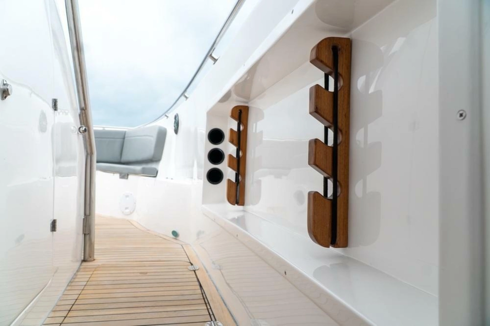 2025 Fishing Raptor 390 Solarium