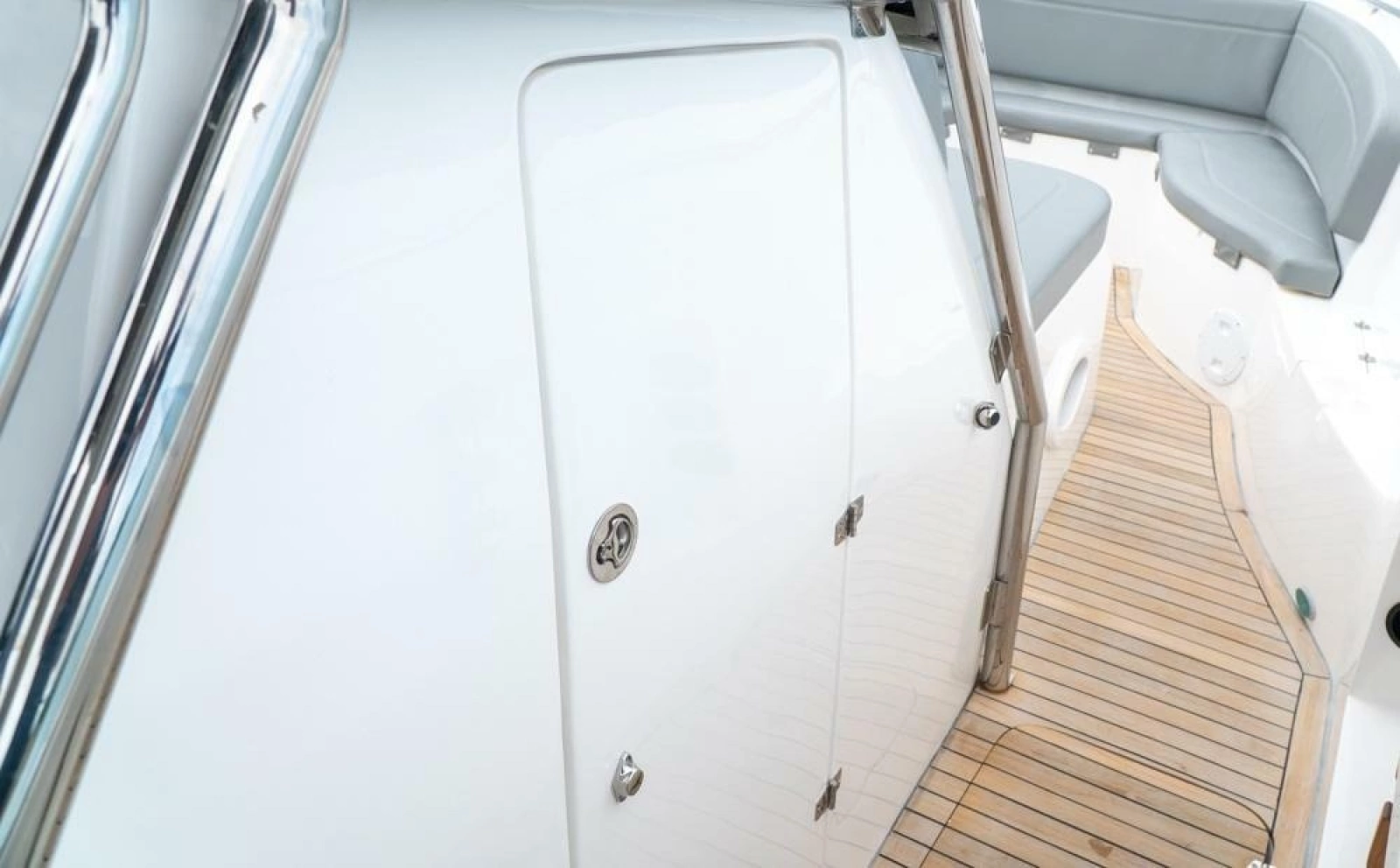 2025 Fishing Raptor 390 Solarium
