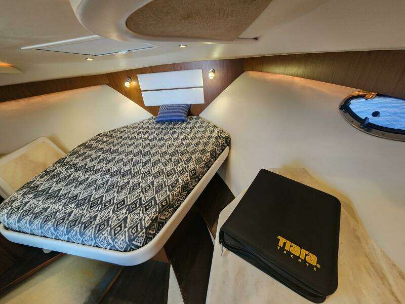 31ft Tiara Yachts Yacht For Sale