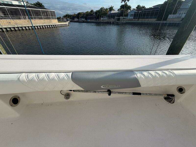 24ft Robalo Yacht For Sale