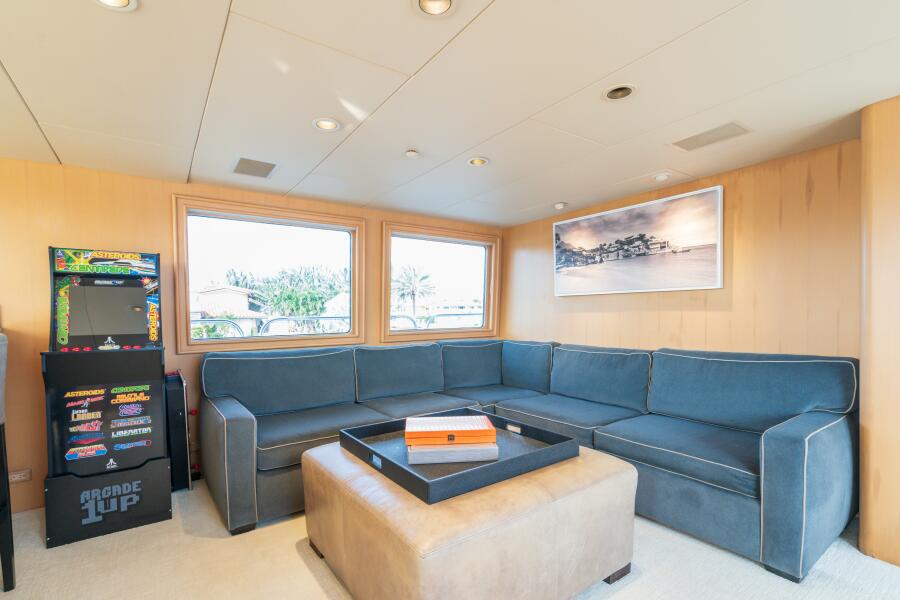 120' 1995 Christensen Tri-Deck