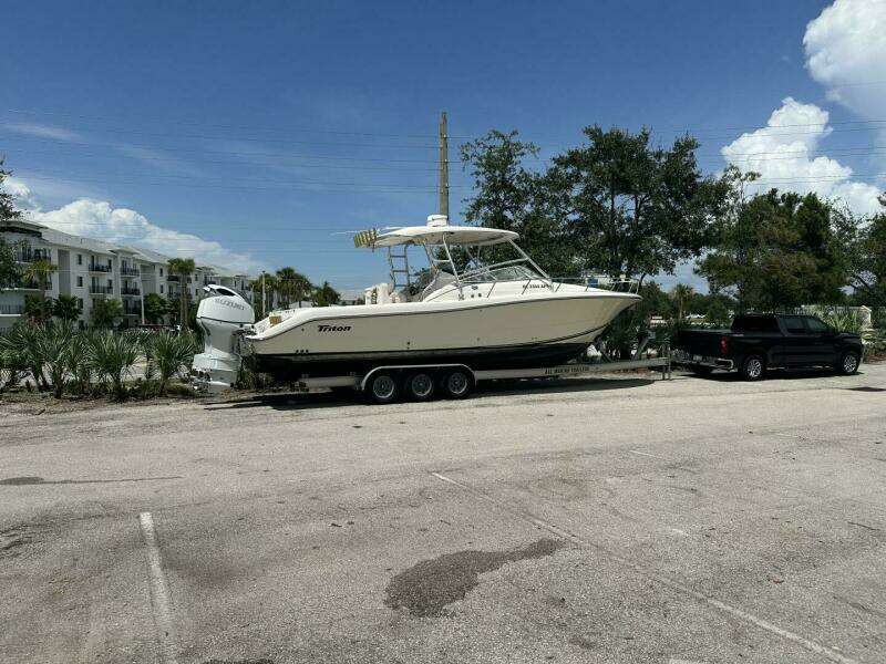 31ft Triton Yacht For Sale