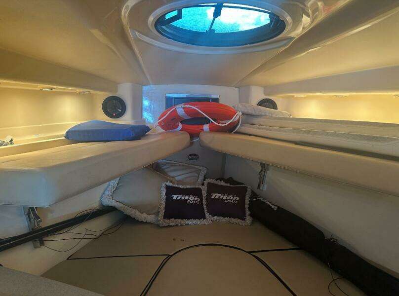 31ft Triton Yacht For Sale