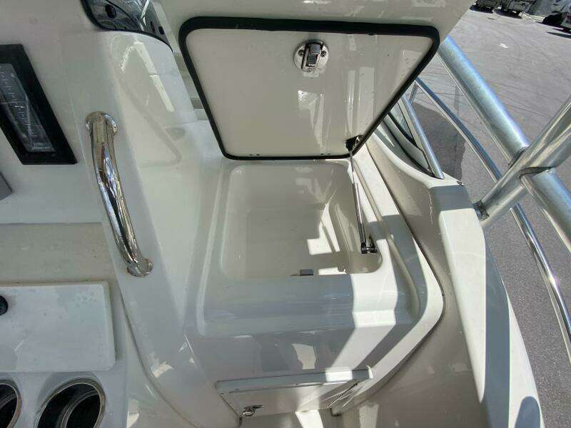 31ft Triton Yacht For Sale
