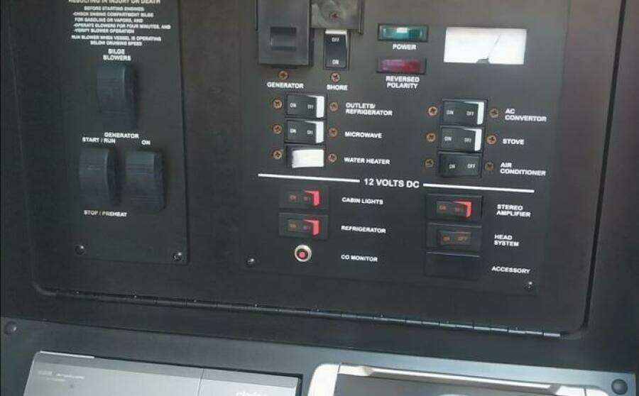 28ft Sea Ray Yacht For Sale