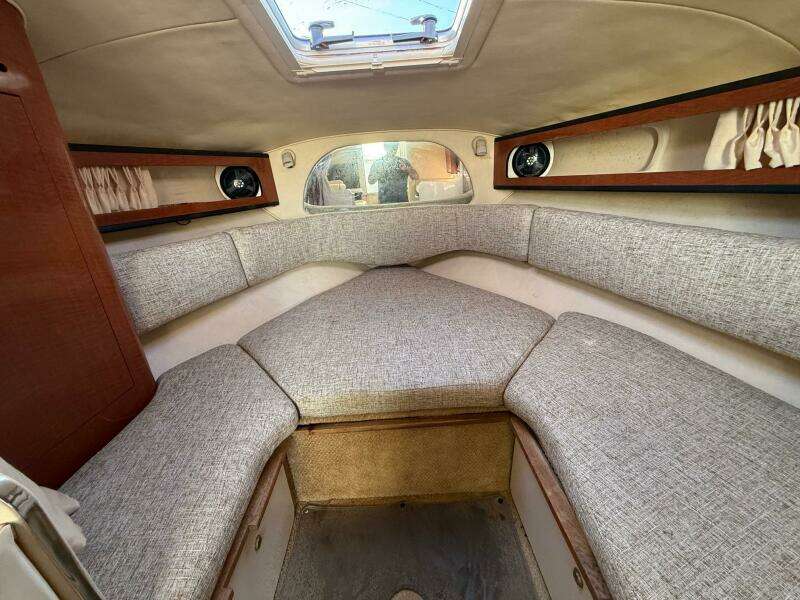 28ft Sea Ray Yacht For Sale