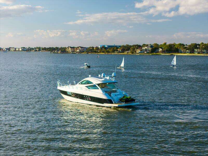 2013 Cruisers Yachts 540 Motor Yacht