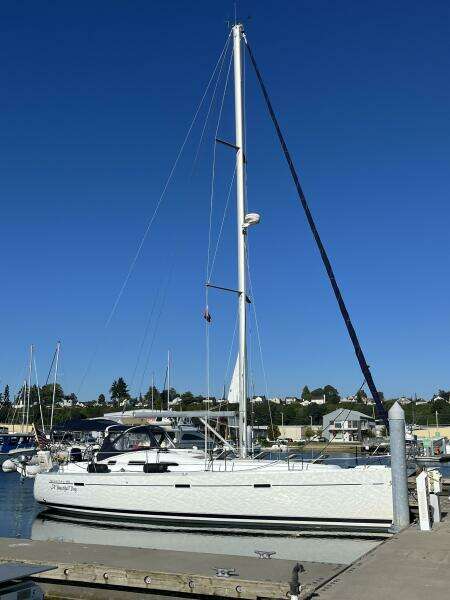 A Beautiful Day  39ft Beneteau Yacht For Sale
