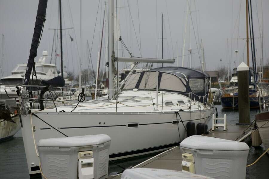 A Beautiful Day  39ft Beneteau Yacht For Sale