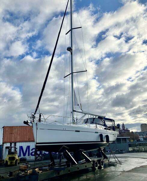 A Beautiful Day  39ft Beneteau Yacht For Sale