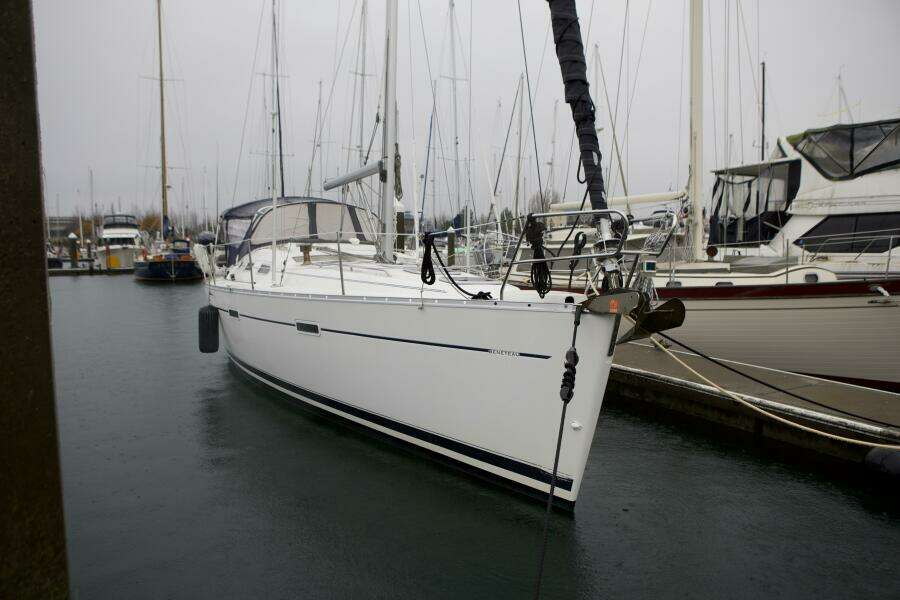 A Beautiful Day  39ft Beneteau Yacht For Sale