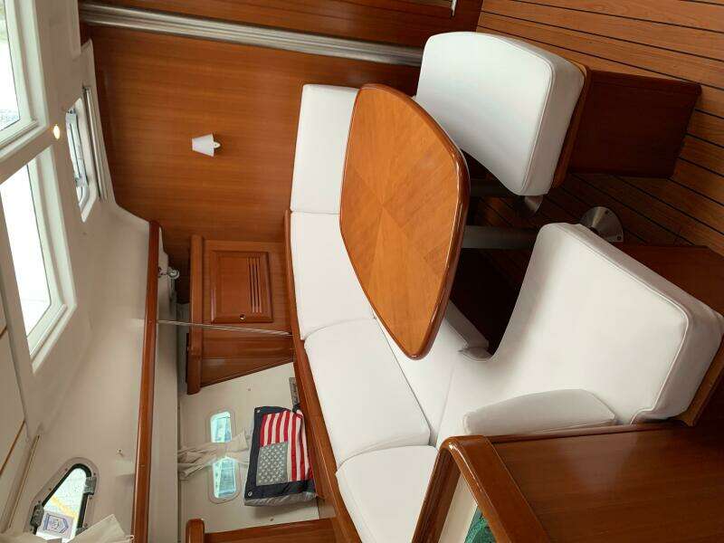 A Beautiful Day  39ft Beneteau Yacht For Sale