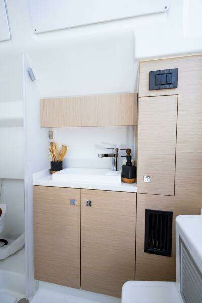 38ft Wellcraft Yacht For Sale