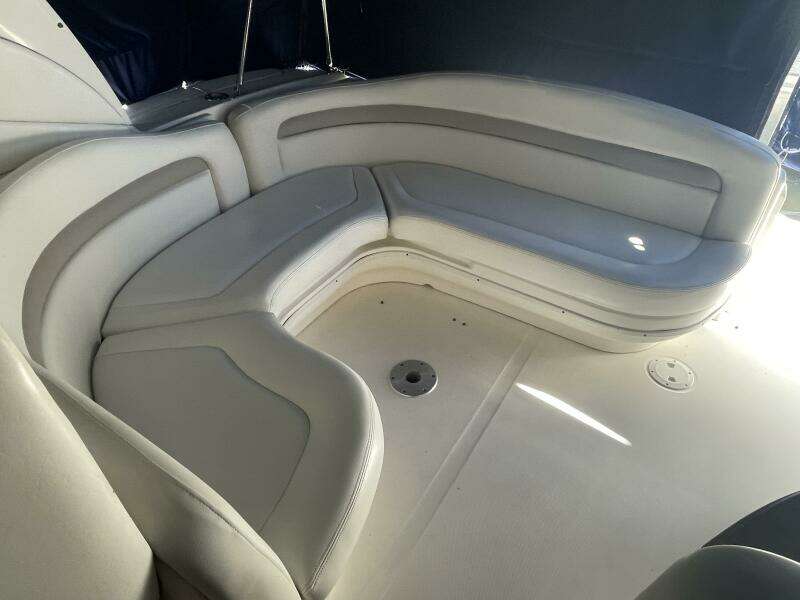 32ft Sea Ray Yacht For Sale