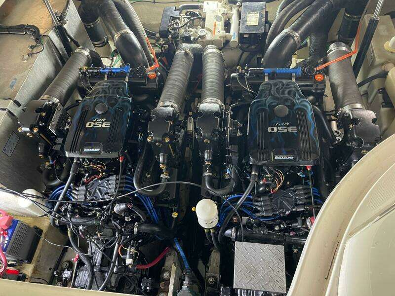 32ft Sea Ray Yacht For Sale