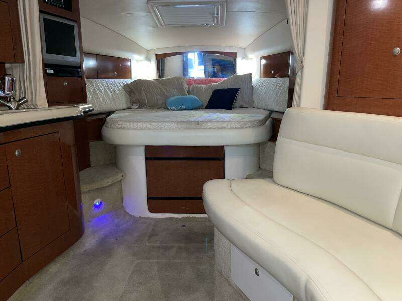 32ft Sea Ray Yacht For Sale