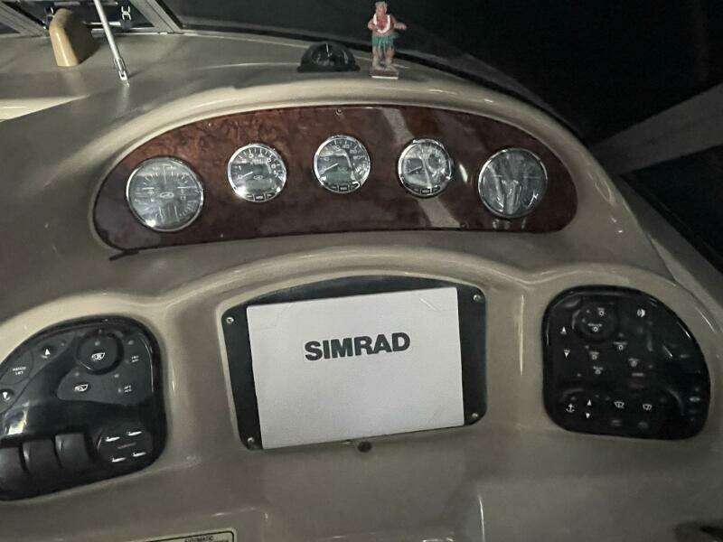 32ft Sea Ray Yacht For Sale