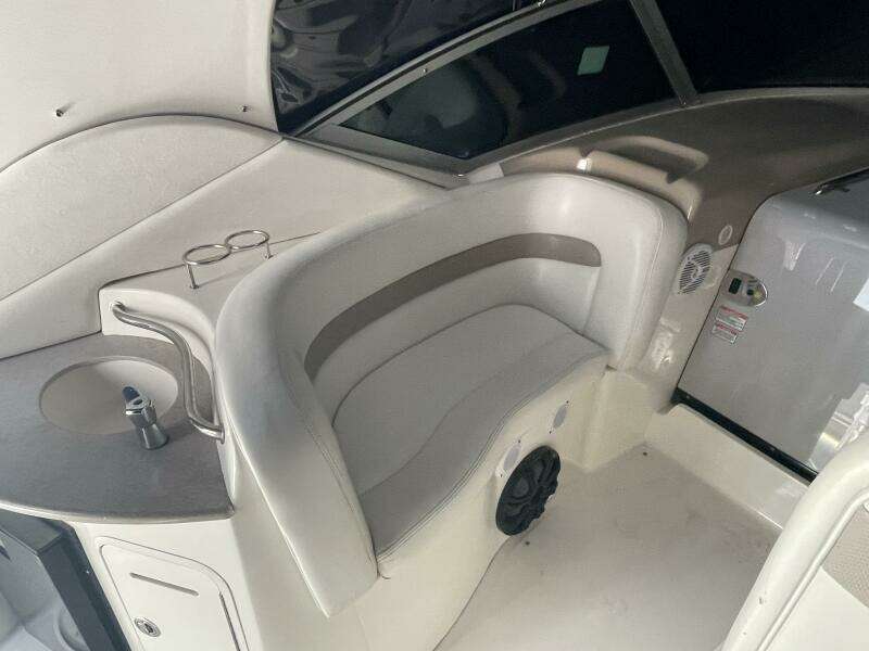 32ft Sea Ray Yacht For Sale