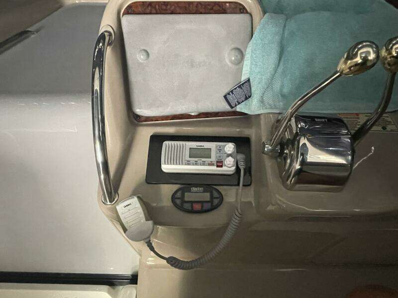 32ft Sea Ray Yacht For Sale