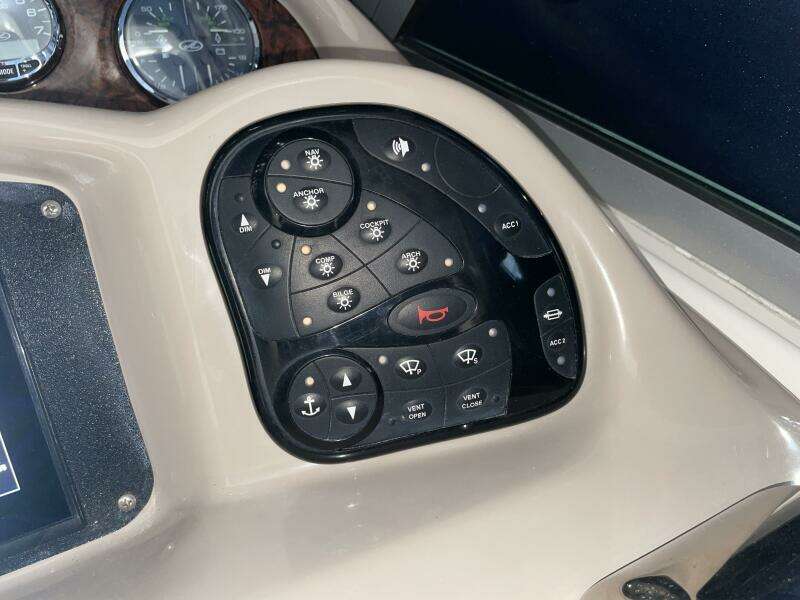 32ft Sea Ray Yacht For Sale