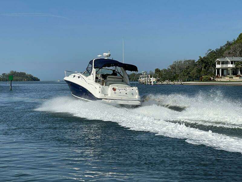 32ft Sea Ray Yacht For Sale