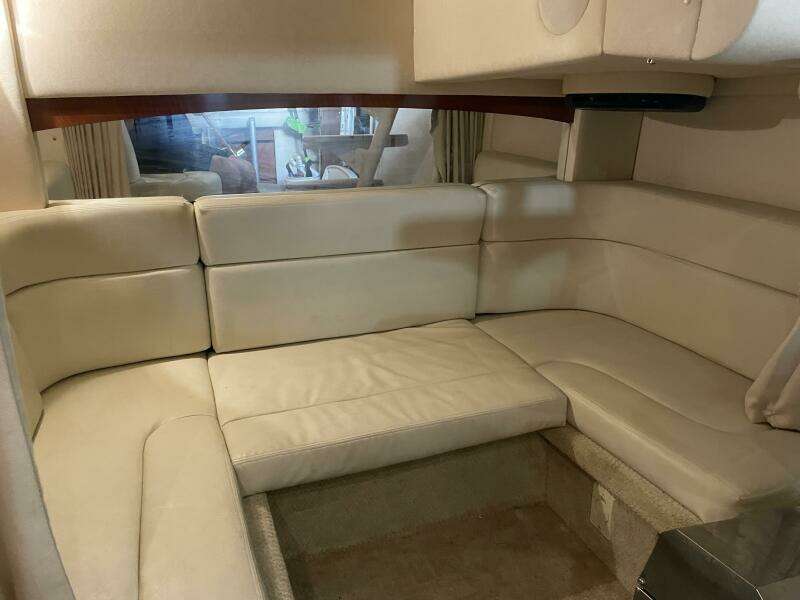 32ft Sea Ray Yacht For Sale