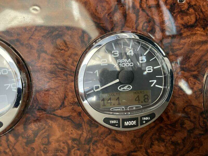 32ft Sea Ray Yacht For Sale